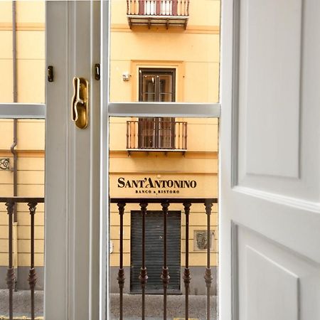 La Casa Di Vittoria Sorrento Apartment ภายนอก รูปภาพ